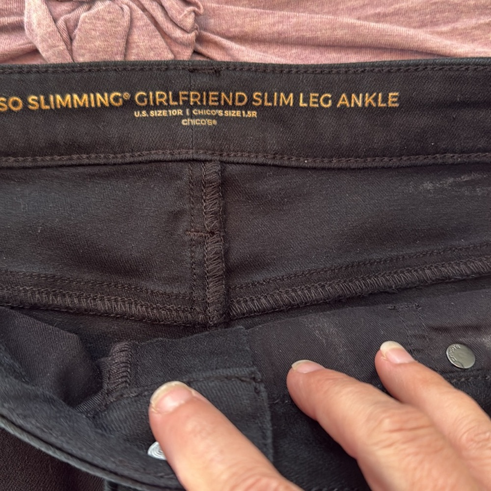 Chicos So Slimming Girlfriend Slim Keg Ankle jeans- worn a few times.‎ 99 retail - Picture 5 of 5